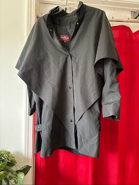 Jones New York Black Draped Cape Coat with Snap Closure